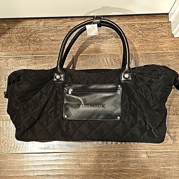 Brand New Von Maur Black Duffle Bag - Picture 1 of 6